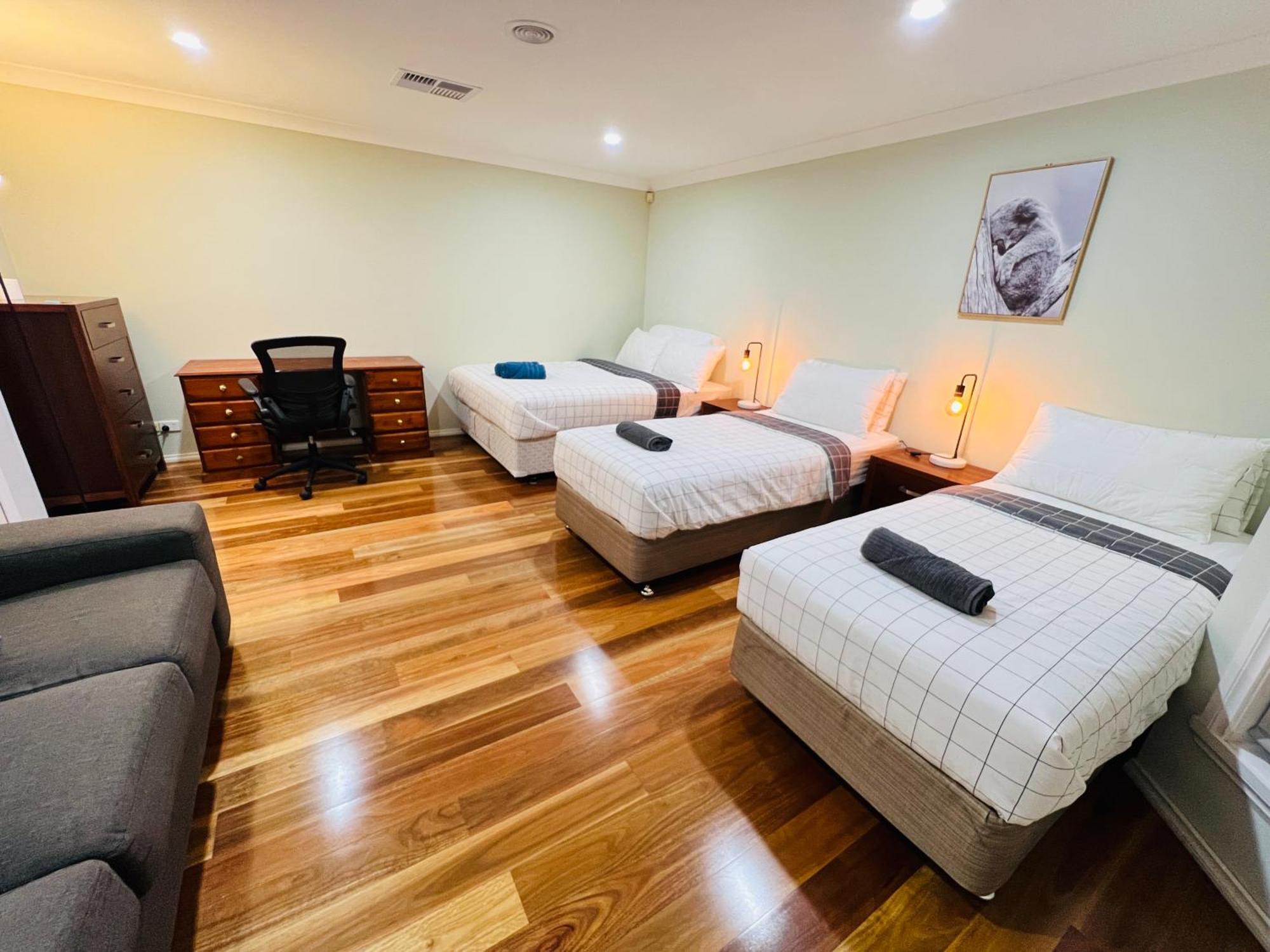 Spacious 6 Bedroom Holiday Home 15 Min Away From Melbourne Airport Sydenham Exterior foto