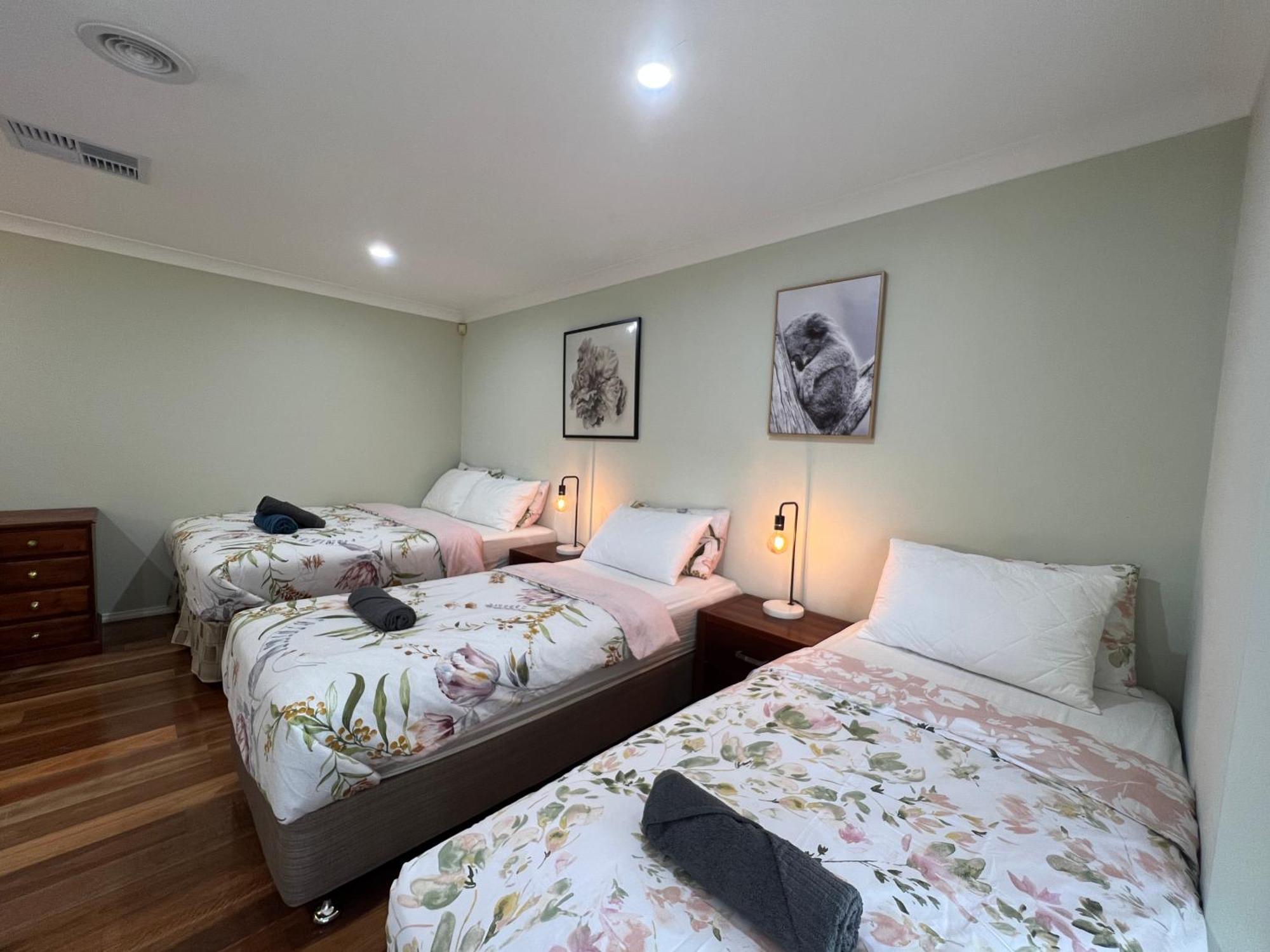 Spacious 6 Bedroom Holiday Home 15 Min Away From Melbourne Airport Sydenham Exterior foto